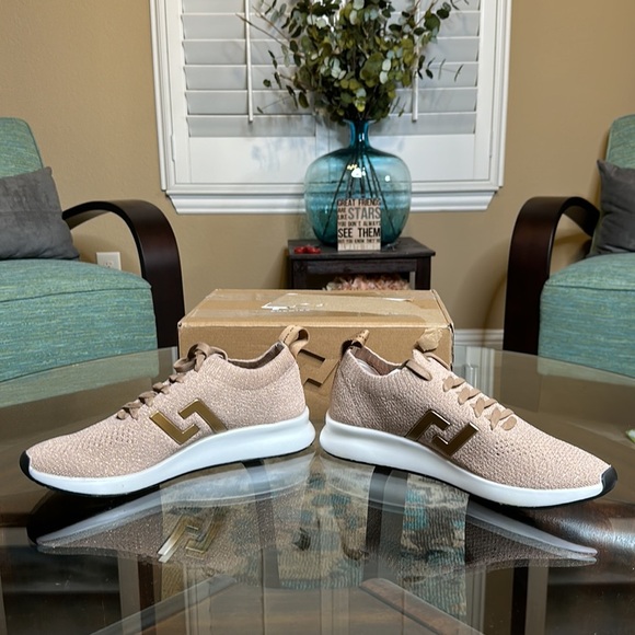 Bolt Lace Up By Rollie Sneaker‎ Sz 41/ Sz10 in rose gold color - Picture 7 of 9